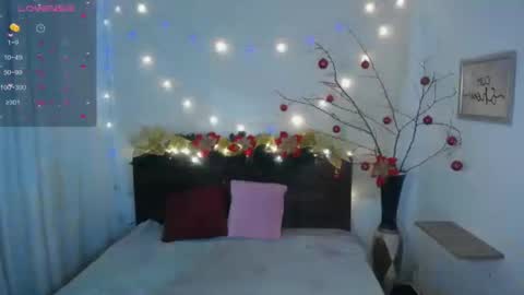 Snapshot of nikkiemilky chatting on 12.16.24 NikkieMilky online show from 12.16.24