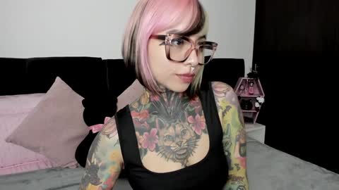 Nikki Ramone   online show from 01.27.25