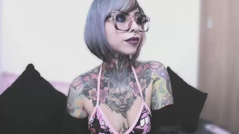 Nikki Ramone   online show from 09.19.25