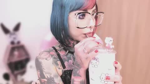 Nikki Ramone   online show from 10.17.25