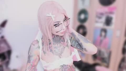 Nikki Ramone   online show from 01.13.26