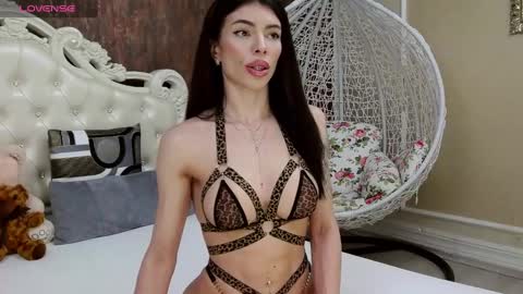 Nikky online show from 01.22.25