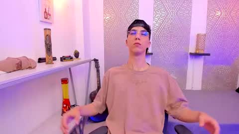    online show from 11.12.25