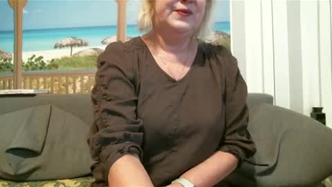 Snapshot of nikole111 chatting on 02.12.25 Nikole1 online show from 02.12.25