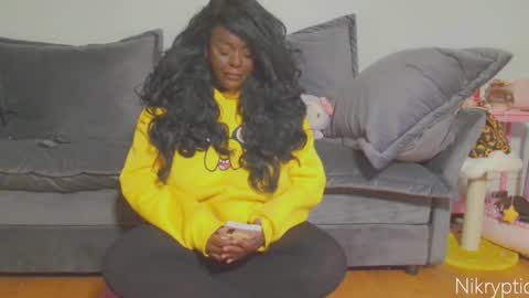 Nikole online show from 12.18.25