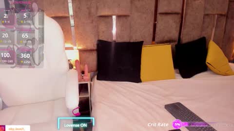     NIKY     online show from 10.25.25