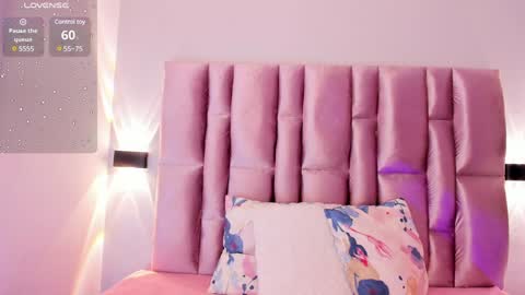 Niky Brooks online show from 01.23.25