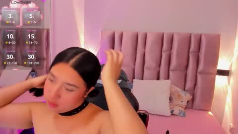 Niky Brooks online show from 09.17.25