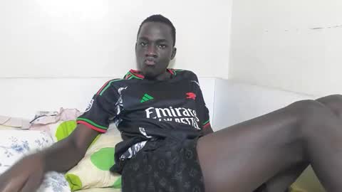 Snapshot of nileboys chatting on 11.08.25 Niles online show from 11.08.25