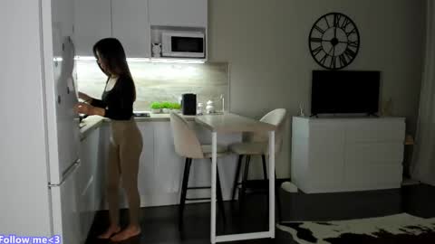 Bella online show from 02.22.25