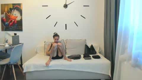 Bella online show from 06.19.26