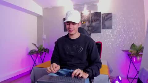 Snapshot of nils_saint chatting on 10.04.25 Nils online show from 10.04.25