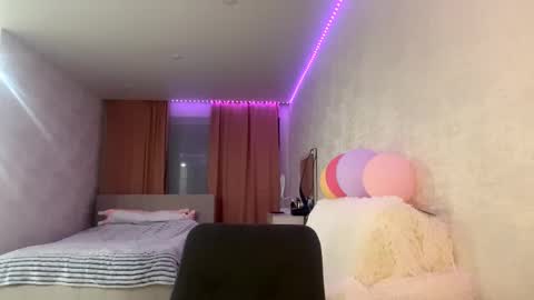 Margot online show from 11.23.25