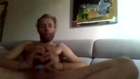 nilsberlin99 online show from 10.28.25