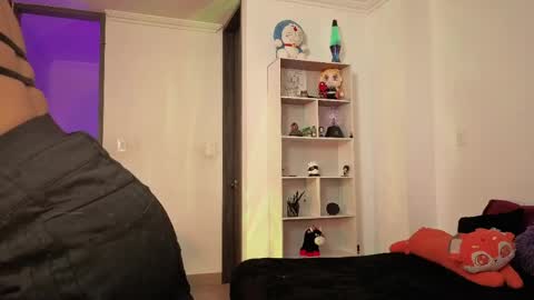 Snapshot of nina_delrey chatting on 04.18.26 Nina Neon Nostrade online show from 04.18.26