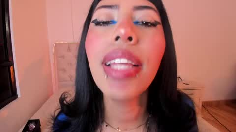 Nina Fox  online show from 05.30.26