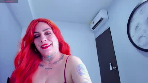 nina_foxx02 online show from 11.26.25
