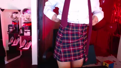 Snapshot of nina_paige chatting on 02.16.25 nina online show from 02.16.25