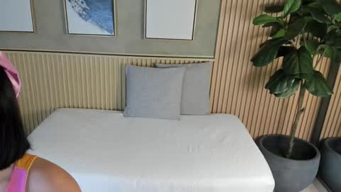 NINA online show from 10.06.25