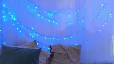 Ninaa fox online show from 04.14.26