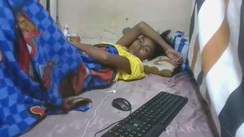 ninaeaa online show from 12.21.25