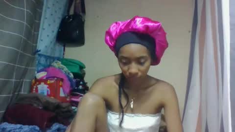 Snapshot of ninaeaa chatting on 05.15.26 ninaeaa online show from 05.15.26