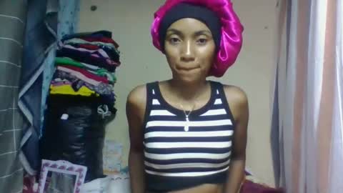 Snapshot of ninaeaa chatting on 05.19.26 ninaeaa online show from 05.19.26