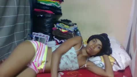 Snapshot of ninaeaa chatting on 05.21.26 ninaeaa online show from 05.21.26
