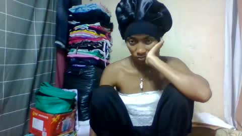 Snapshot of ninaeaa chatting on 05.27.26 ninaeaa online show from 05.27.26