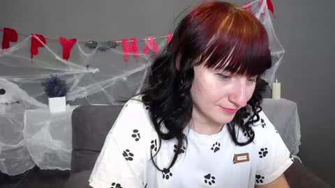 ninaflawlees online show from 10.16.25