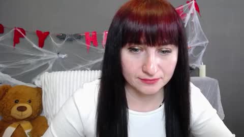 ninaflawlees online show from 10.18.25