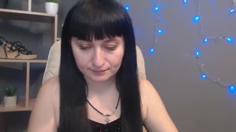 ninaflawlees online show from 11.25.25