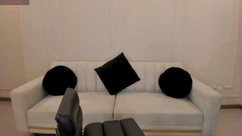 Snapshot of ninamichelle_ chatting on 05.26.26 Nina online show from 05.26.26