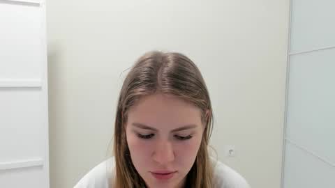 Snapshot of ninarihh chatting on 09.21.25 ninarihh online show from 09.21.25