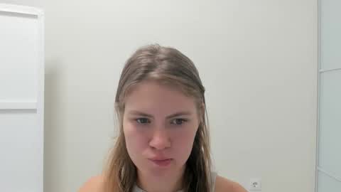 Snapshot of ninarihh chatting on 09.22.25 ninarihh online show from 09.22.25