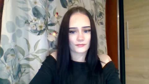 Nina online show from 12.18.25