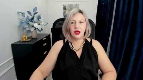 ninastarle online show from 11.19.25