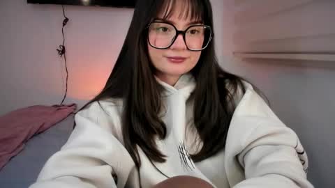 Snapshot of ninavolkov chatting on 04.18.26 ninavolkov online show from 04.18.26