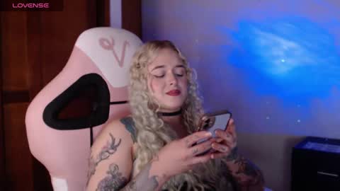 Nina online show from 02.25.25