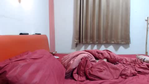 Snapshot of ninewladyboy chatting on 05.18.26 ninew online show from 05.18.26