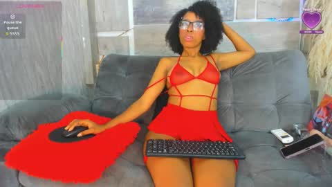 Snapshot of nini_beyker chatting on 09.27.25 nini_beyker online show from 09.27.25