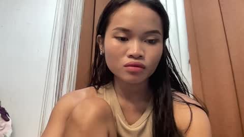 Snapshot of nini_luvskorn chatting on 05.17.26 nini_luvskorn online show from 05.17.26