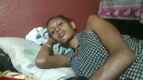 ninie246746 online show from 02.17.25