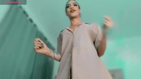 Ninon Beart online show from 02.22.26