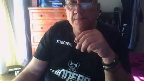 Dennis online show from 10.02.25