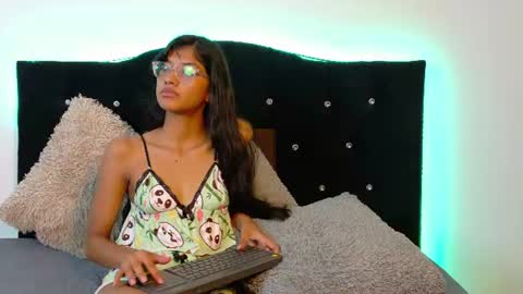 Snapshot of nira_lux chatting on 06.24.26 Nira Lux online show from 06.24.26