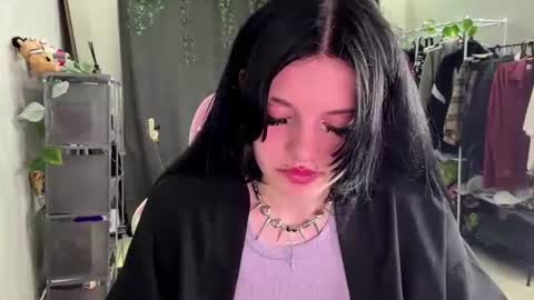 Snapshot of nishazenisek chatting on 07.09.26 Alice online show from 07.09.26