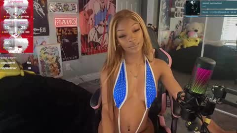 Snapshot of niviawolfe chatting on 03.04.25 NIVIA WOLFE online show from 03.04.25