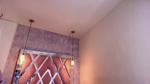  V I C T O R I A   online show from 04.12.26