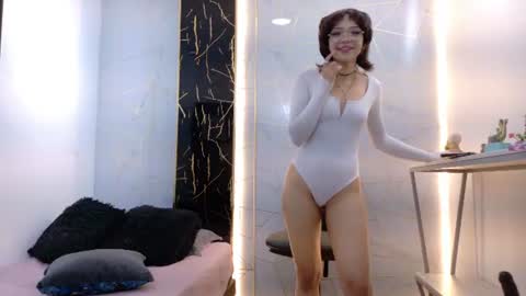 Snapshot of nix_siren chatting on 07.31.26 online show from 07.31.26